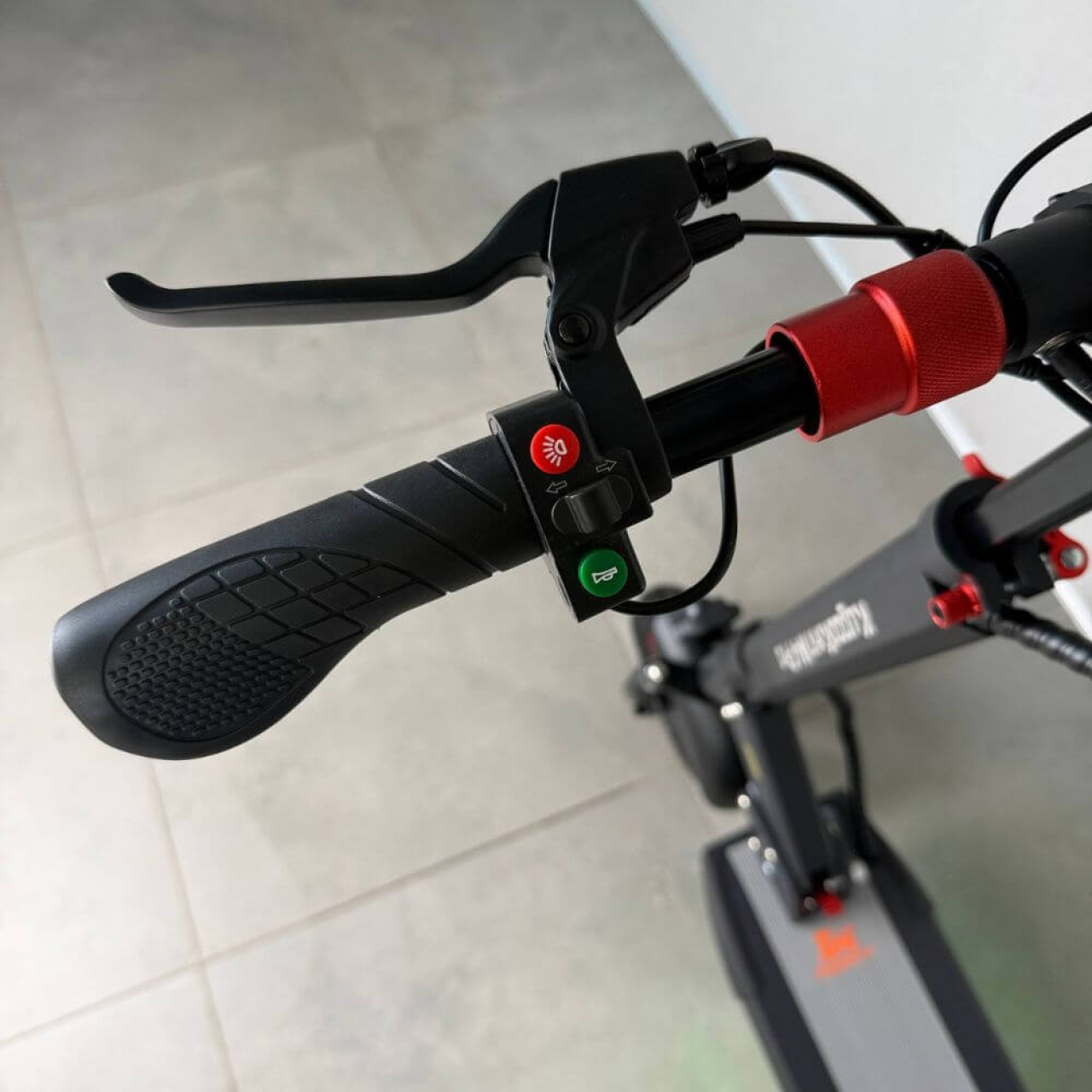 Электросамокат KUGOO KIRIN M4 PRO 1000W 18Ah — до 45 км/ч, 10", без сиденья, Фото 7