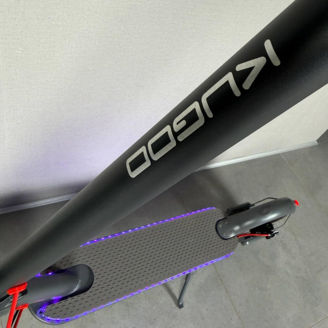 Електросамокат Kugoo PRO 5 RGB 600W 36V 13Ah з амортизацією та надувними колесами, Фото 8