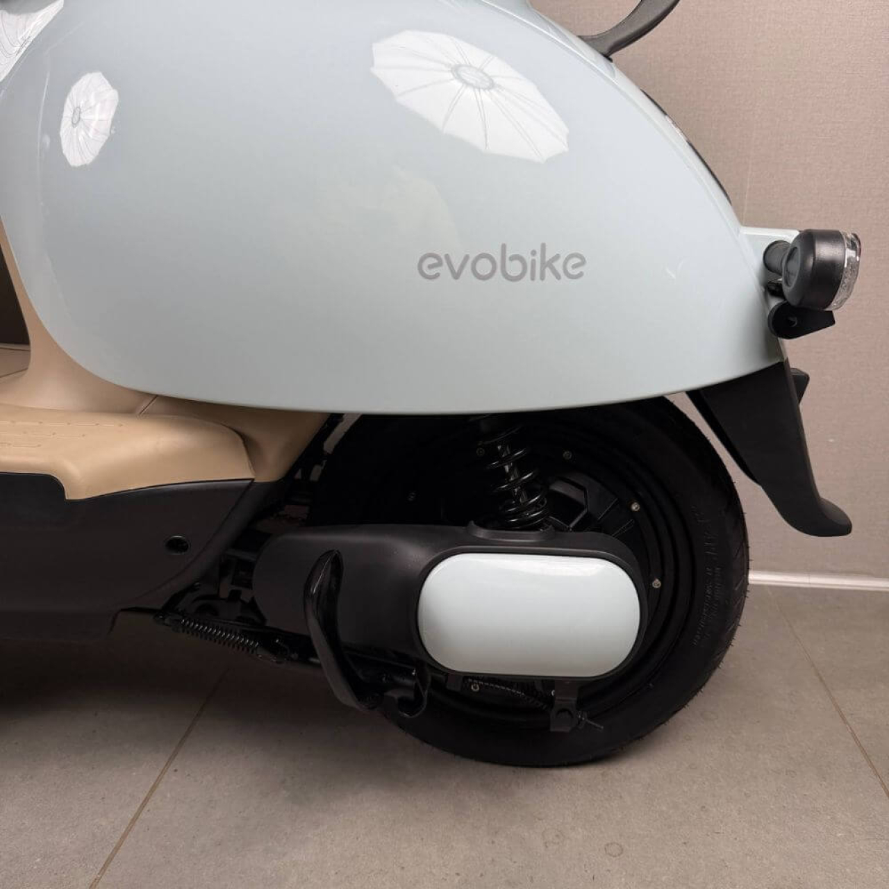 Електровелосипед EVOBIKE UNO 800W 48V 20Ah блакитного кольору — двомісна модель із графеновим акумулятором та подвійною амортизацією, Фото 2