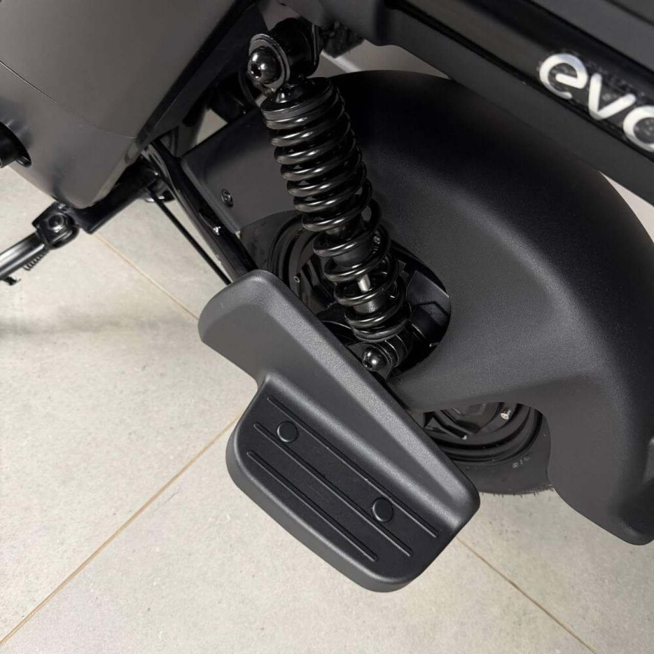 Електровелосипед EVOBIKE YOTA 800W 48V 20Ah, двомісний 14", з подвійною амортизацією, кошиком, чорний, Фото 3