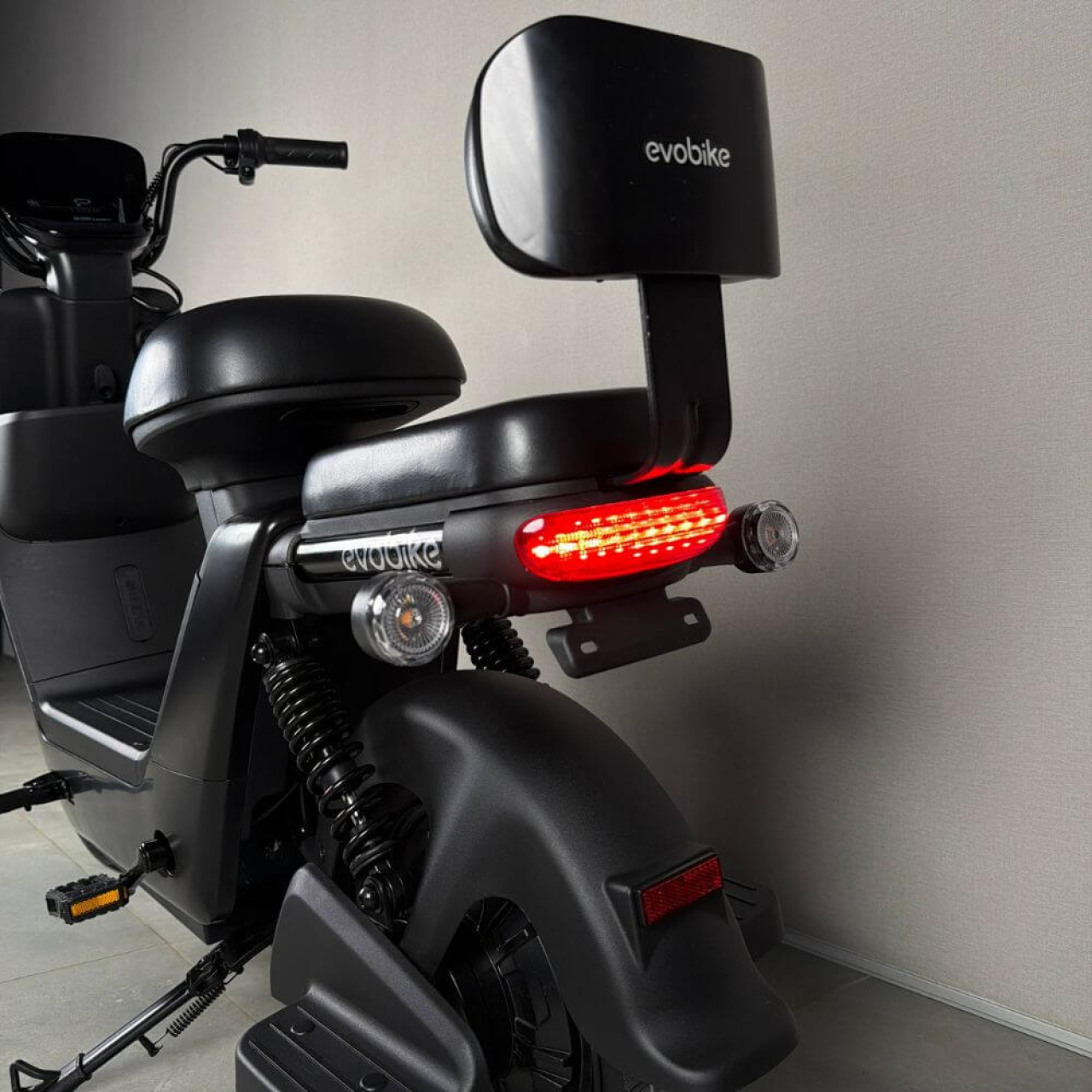 Електровелосипед EVOBIKE YOTA 800W 48V 20Ah, двомісний 14", з подвійною амортизацією, кошиком, чорний, Фото 7