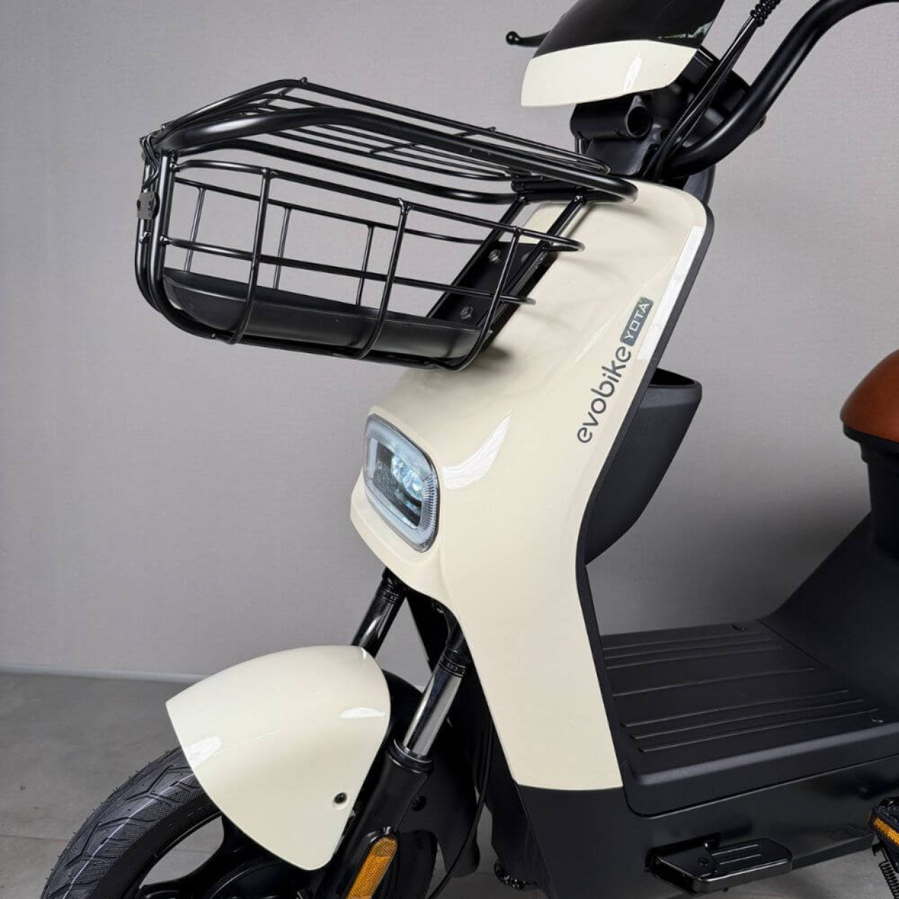 Електровелосипед EVOBIKE YOTA 800W 48V 20Ah, двомісний 14", з подвійною амортизацією, кошиком, молочний, Фото 3