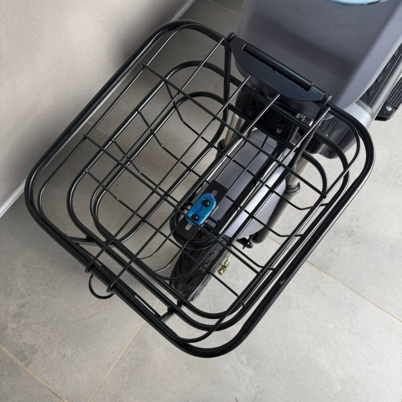 Електровелосипед EVOBIKE Nova S 500W 48V 12Ah графітового кольору з амортизацією та швидкістю до 40 км/год, Фото 11