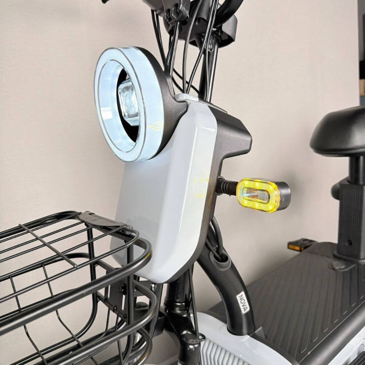 Електровелосипед EVOBIKE Nova S 500W 48V 12Ah глянцевого світло-сірого кольору з амортизацією та швидкістю до 40 км/год, Фото 8