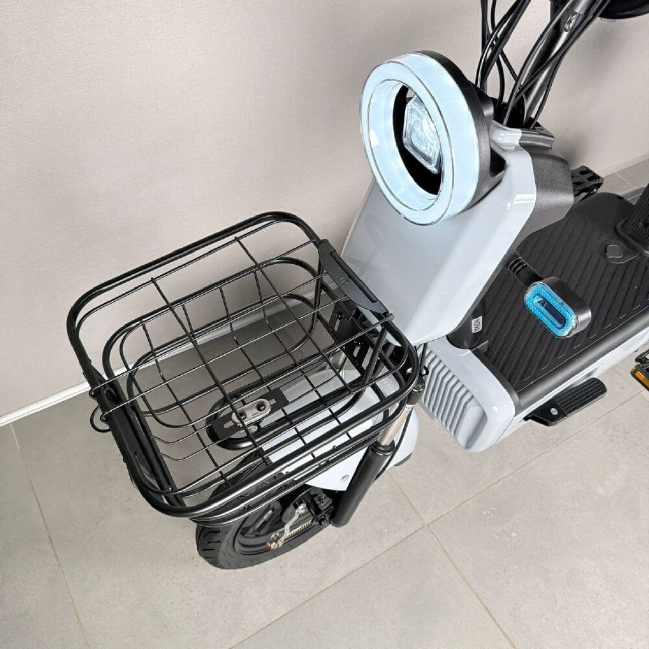 Електровелосипед EVOBIKE Nova S 500W 48V 12Ah глянцевого світло-сірого кольору з амортизацією та швидкістю до 40 км/год, Фото 4