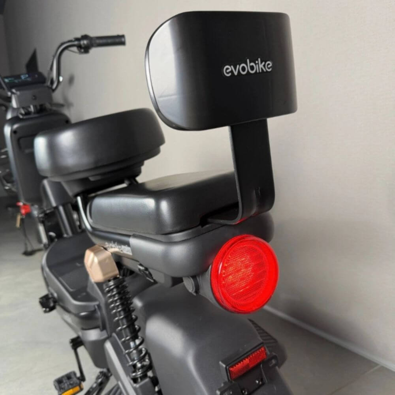 EVOBIKE Atlas 600W 48V 20Ah Чёрный — электровелосипед для ежедневных поездок по городу, Фото 13