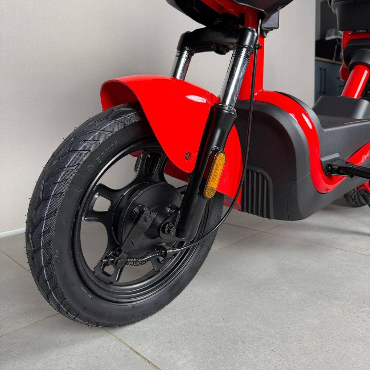 EVOBIKE Atlas 600W 48V 20Ah Красный — электровелосипед для ежедневных поездок по городу, Фото 6